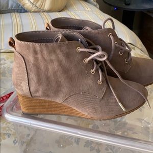 Dr. Schools wedge boot